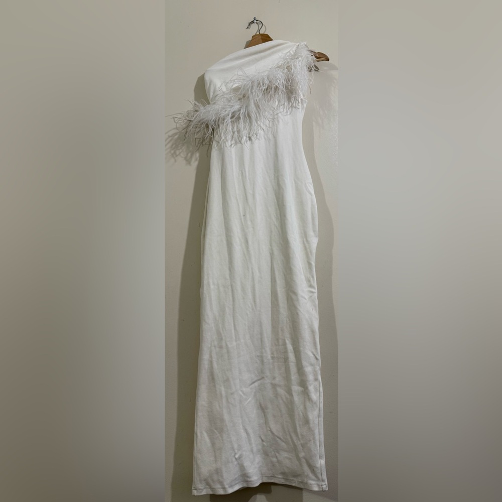 Elegant One-Shoulder White Feather-Trim Gown